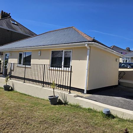 Two Bedroom Detached Modern Bungalow Close To Plymouth Argyle Fc Bagian luar foto